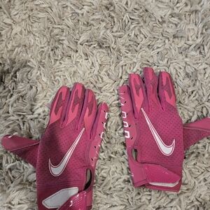 Nike Youth Large Football Gloves Pink
